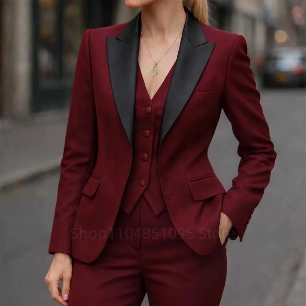 Embroidery Online - Trajes de Mujer a la Moda,